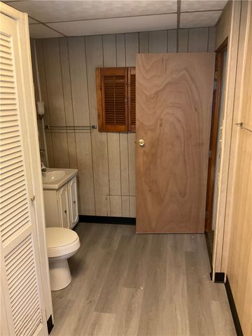 670 Park St, California, PA 15419