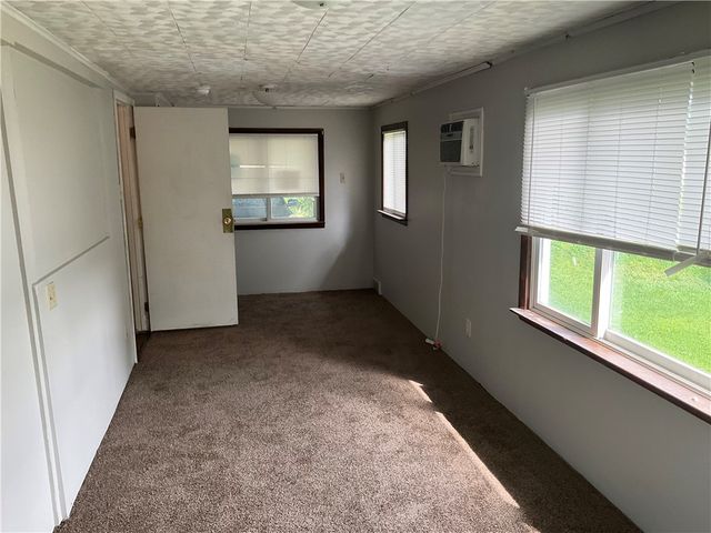 670 Park St, California, PA 15419