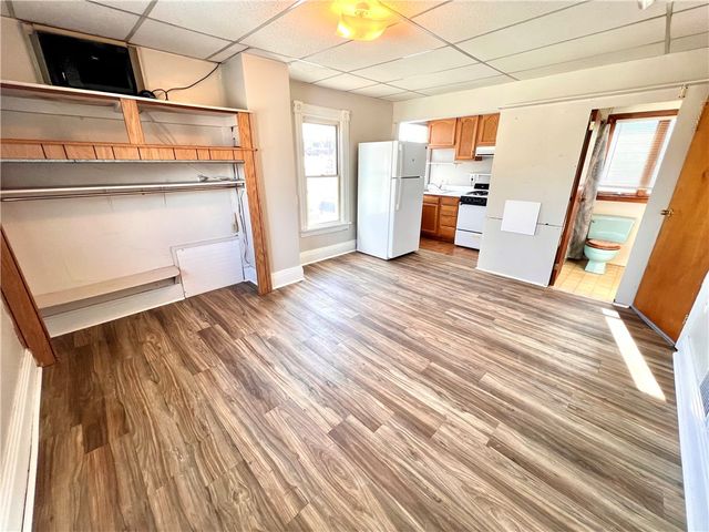 670 Park St, California, PA 15419