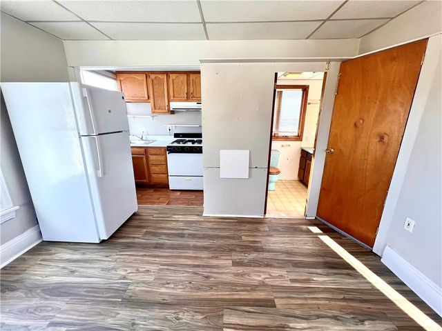 670 Park St, California, PA 15419