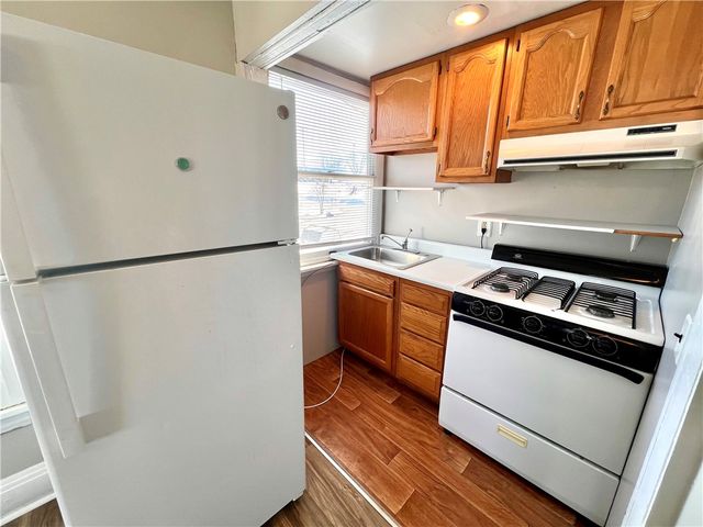 670 Park St, California, PA 15419