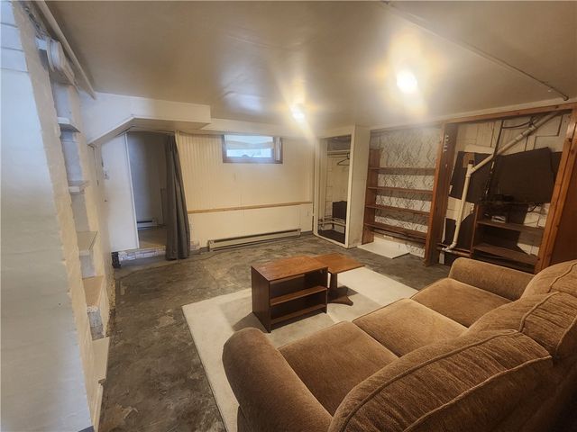 670 Park St, California, PA 15419
