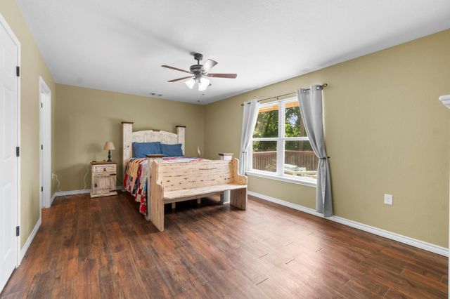 480 Caney Creek Drive, Livingston, TX 77351