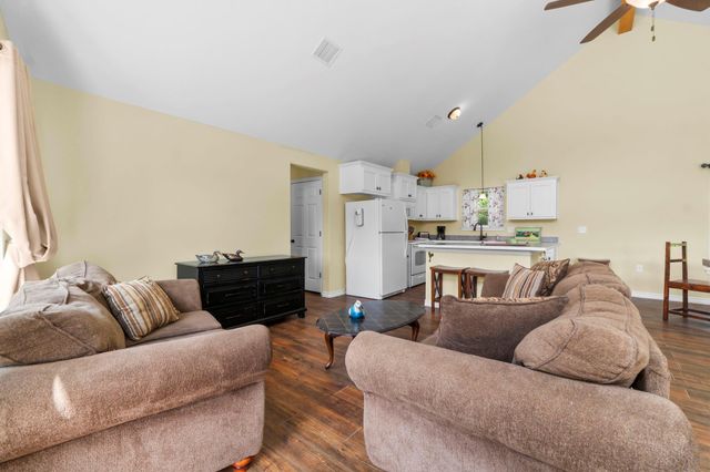 480 Caney Creek Drive, Livingston, TX 77351