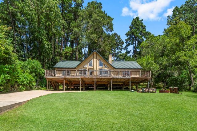 480 Caney Creek Drive, Livingston, TX 77351