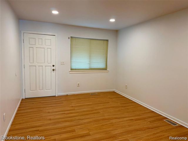 8401 18 Mile Road 196, Sterling Heights, MI 48313