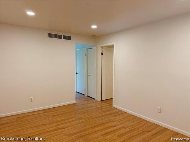 8401 18 Mile Road 196, Sterling Heights, MI 48313