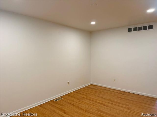 8401 18 Mile Road 196, Sterling Heights, MI 48313