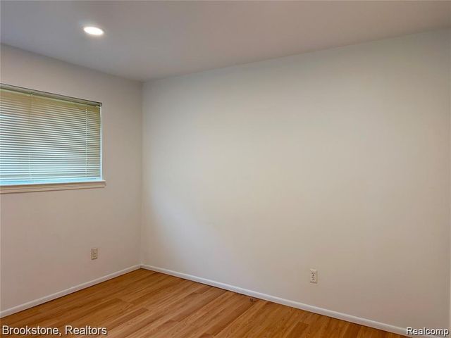 8401 18 Mile Road 196, Sterling Heights, MI 48313