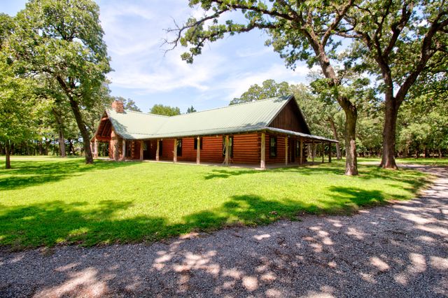 1466 Pearce Street, Collinsville, TX 76233