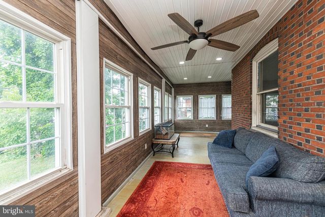 87 NUTT RD, Phoenixville, PA 19460