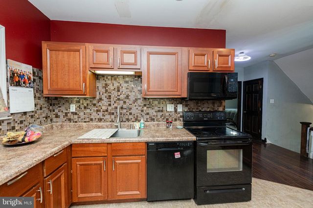 87 NUTT RD, Phoenixville, PA 19460