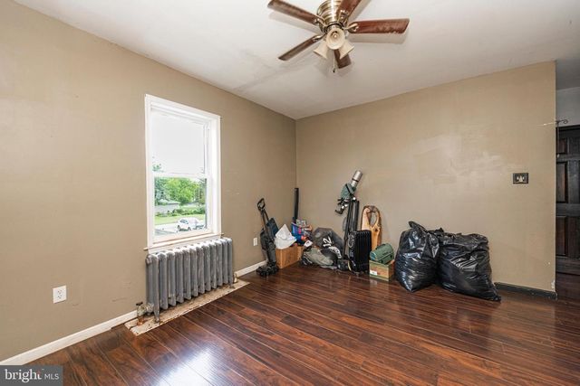 87 NUTT RD, Phoenixville, PA 19460