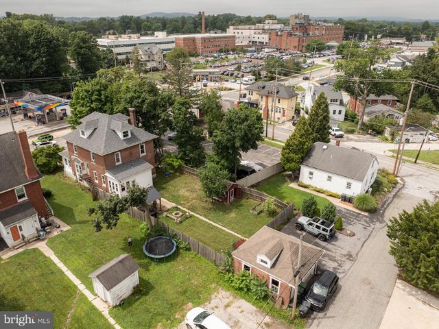 87 NUTT RD, Phoenixville, PA 19460