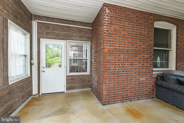 87 NUTT RD, Phoenixville, PA 19460