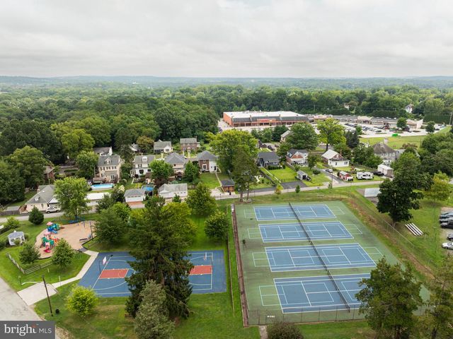 87 NUTT RD, Phoenixville, PA 19460