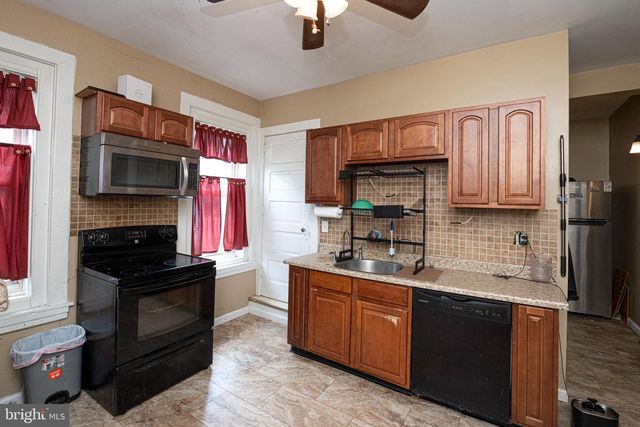 87 NUTT RD, Phoenixville, PA 19460
