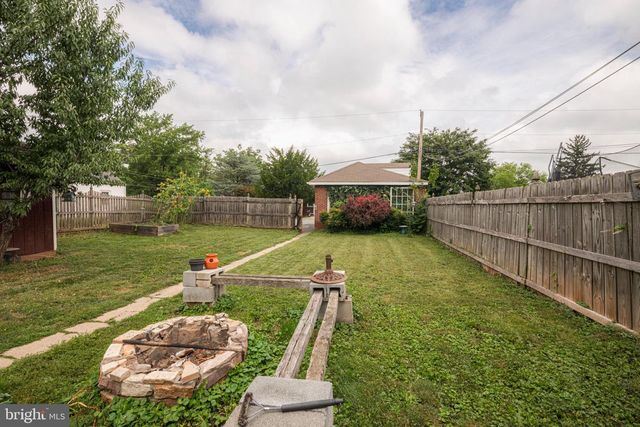 87 NUTT RD, Phoenixville, PA 19460