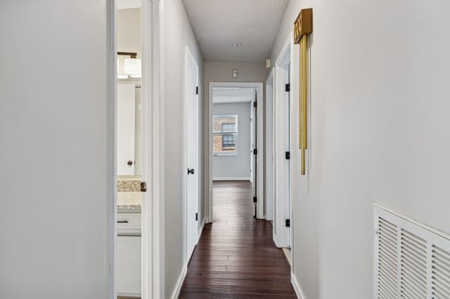 5205 Lana Renee Ct, Hermitage, TN 37076