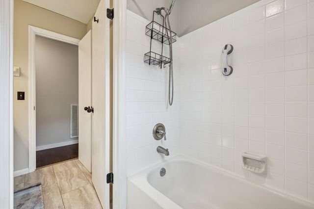 5205 Lana Renee Ct, Hermitage, TN 37076