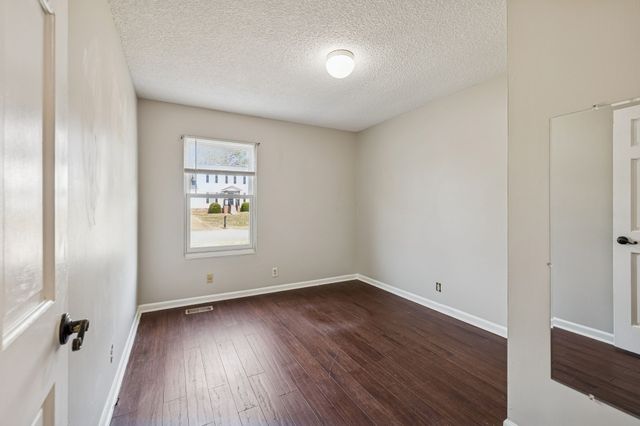 5205 Lana Renee Ct, Hermitage, TN 37076