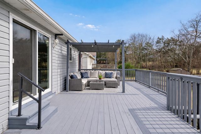 5205 Lana Renee Ct, Hermitage, TN 37076