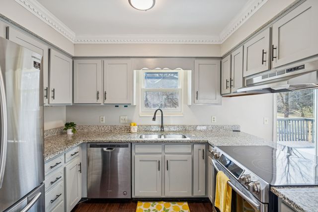 5205 Lana Renee Ct, Hermitage, TN 37076