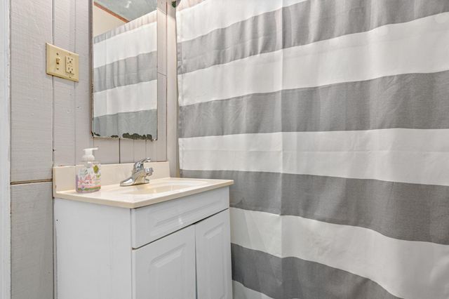 742 Holly Avenue, Saint Paul, MN 55104