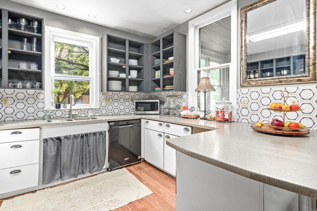 742 Holly Avenue, Saint Paul, MN 55104