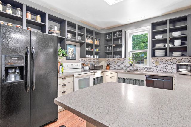 742 Holly Avenue, Saint Paul, MN 55104