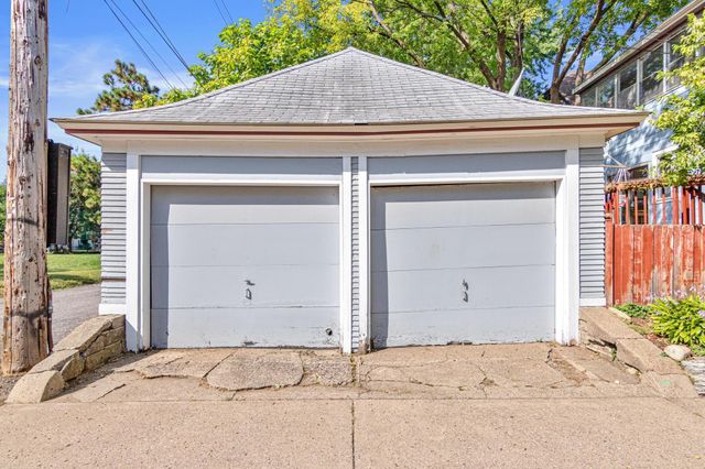 742 Holly Avenue, Saint Paul, MN 55104