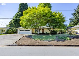 2795 KALMIA St, Eugene, OR 97404