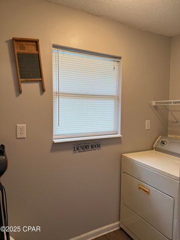 5947 Highway 2, Bascom, FL 32423