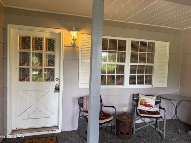 5947 Highway 2, Bascom, FL 32423