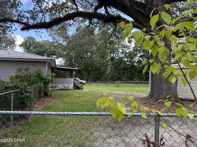 5947 Highway 2, Bascom, FL 32423