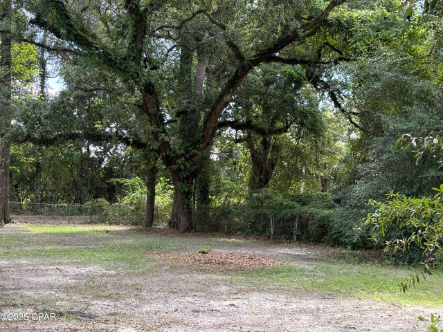 5947 Highway 2, Bascom, FL 32423