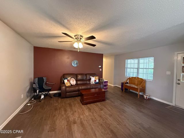 5947 Highway 2, Bascom, FL 32423