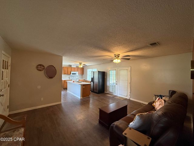 5947 Highway 2, Bascom, FL 32423