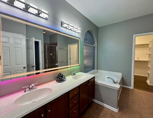 7067 Alcala, Grand Prairie, TX 75054