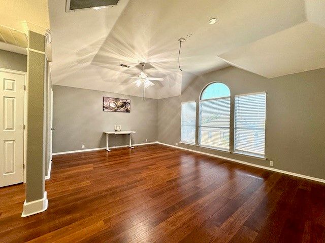 7067 Alcala, Grand Prairie, TX 75054