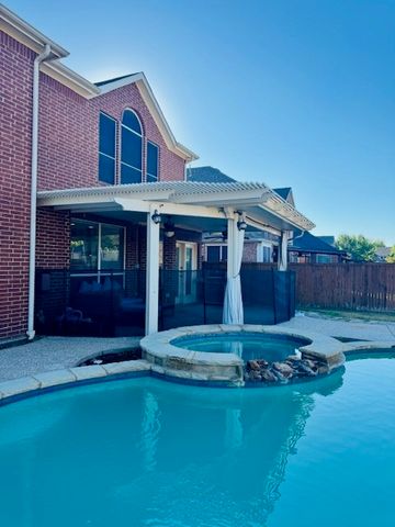 7067 Alcala, Grand Prairie, TX 75054