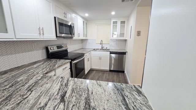 3100 W ROLLING HILLS Circle 609, Davie, FL 33328