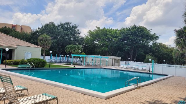 3100 W ROLLING HILLS Circle 609, Davie, FL 33328