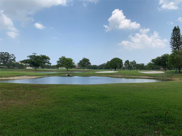 3100 W ROLLING HILLS Circle 609, Davie, FL 33328