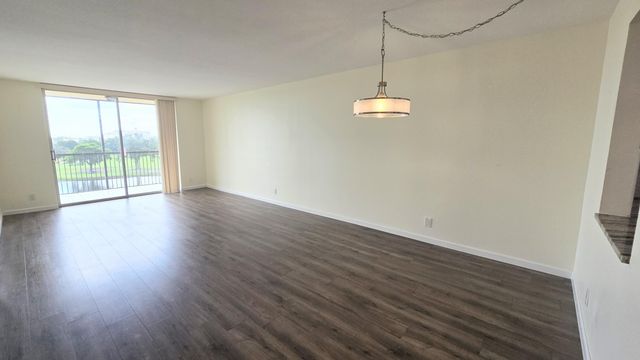 3100 W ROLLING HILLS Circle 609, Davie, FL 33328
