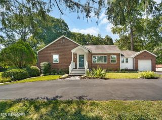 800 Brown Mountain Loop Rd, Knoxville, TN 37920