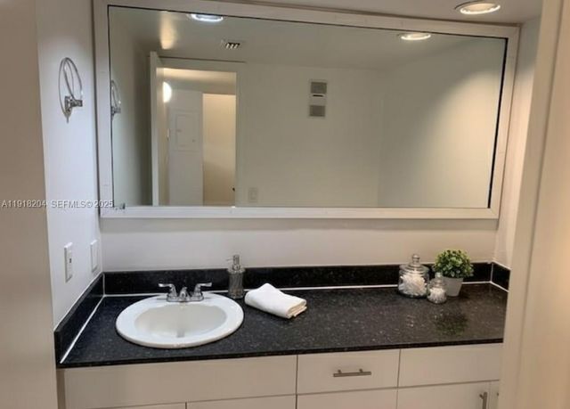 10801 SW 109th Ct D203, Miami, FL 33176