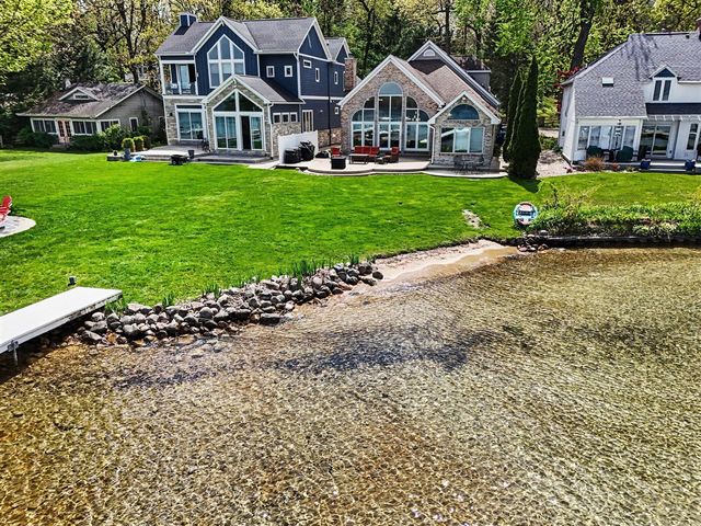 2111 Idlewild Drive, Richland, MI 49083