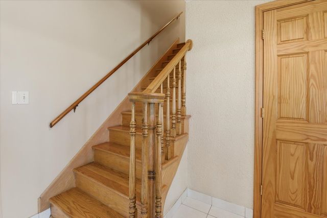 160 Fairfield Way, Bloomingdale, IL 60108