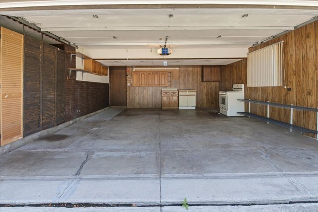 160 Fairfield Way, Bloomingdale, IL 60108